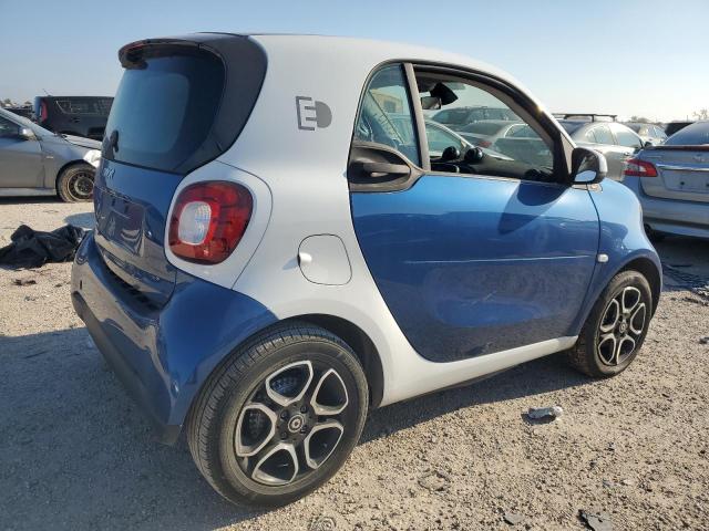 VIN WMEFJ9BA9HK230297 2017 Smart Fortwo no.3