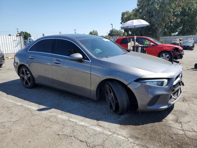WDD3G4EB2KW018161 Mercedes-Benz A 220