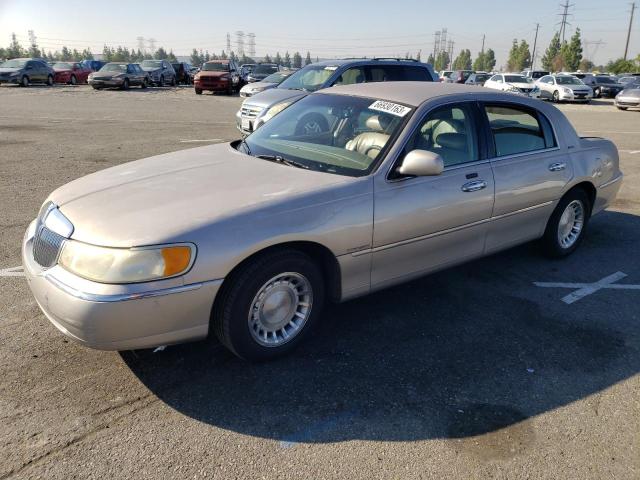 2001 Lincoln Town Car Executive