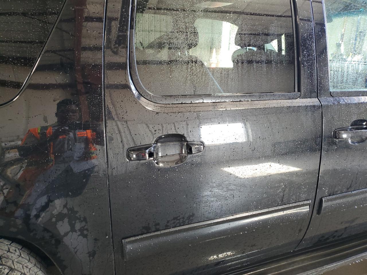 1GNSCJE08ER218177 2014 Chevrolet Suburban C1500 Lt