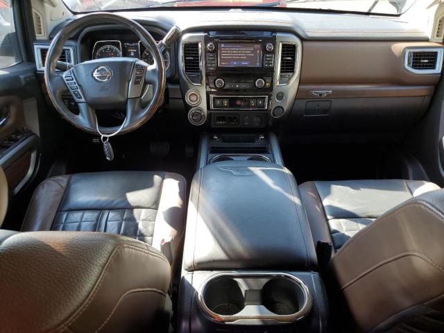  NISSAN TITAN 2017 Чорний