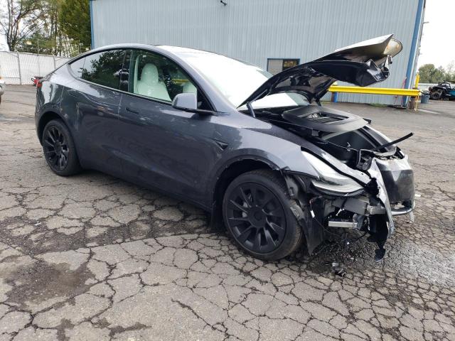 7SAYGDEE0PF880867 Tesla Model Y  4