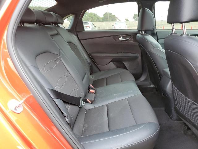 3KPF54AD3NE470980 KIA Forte Gt Line