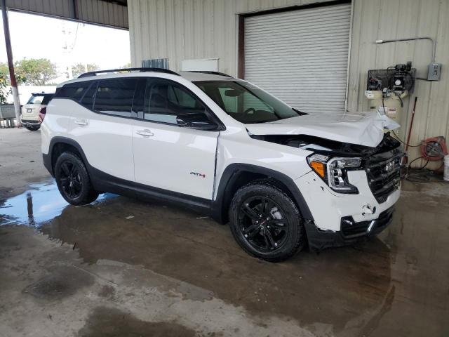 3GKALYEG8PL215675 GMC Terrain  4