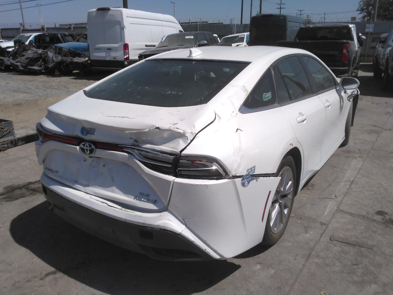 VIN: JTDAAAAA8MA003386 2021 TOYOTA MIRAI