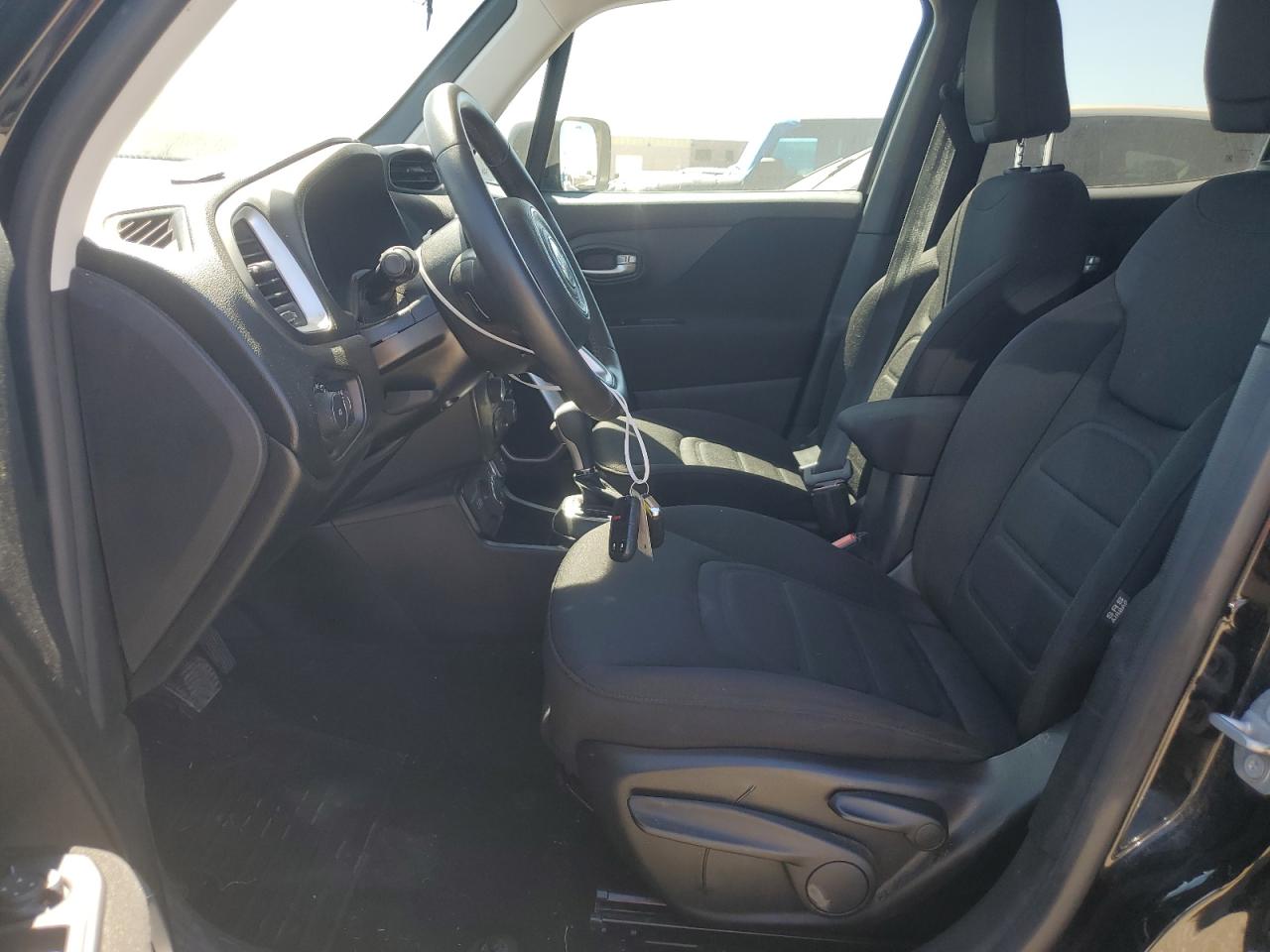 ZACNJBBB7KPK08075 2019 Jeep Renegade Latitude