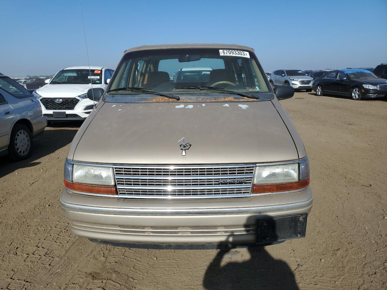 2P4GH2534NR522161 1992 Plymouth Voyager