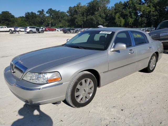 2004 Lincoln Town Car Ultimate