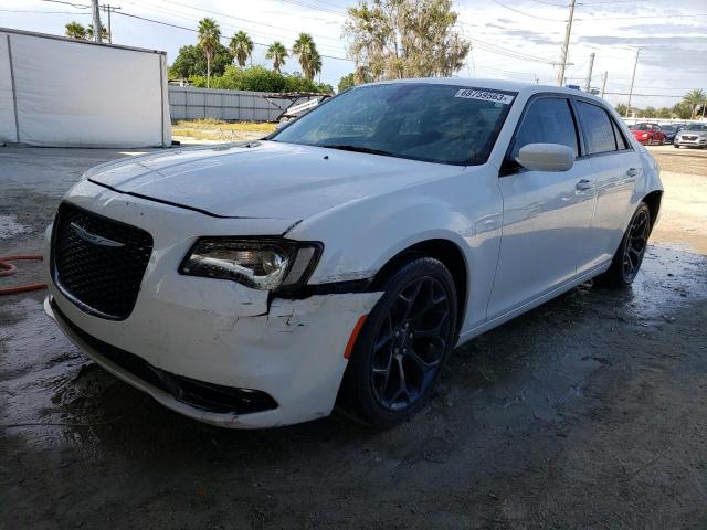 VIN 2C3CCABG3KH538201 2019 CHRYSLER 300 no.1