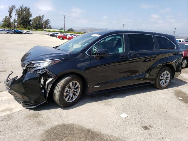 2021 Toyota Sienna LE