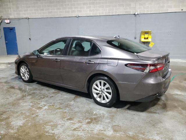 4T1C11AK9NU066560 Toyota Camry LE 2