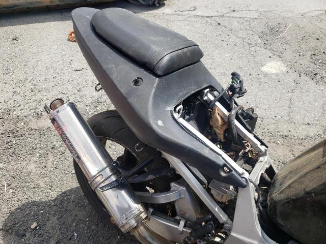 2002 SUZUKI MOTORCYLCE - JS1GR7HA322106129
