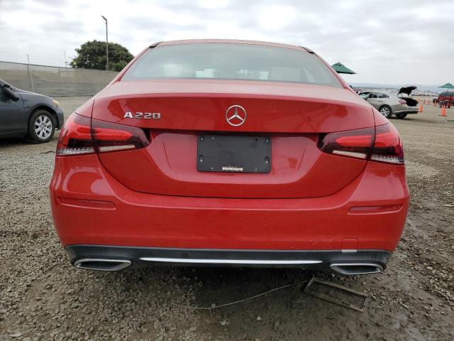 WDD3G4EB3KW024180 Mercedes-Benz A 220