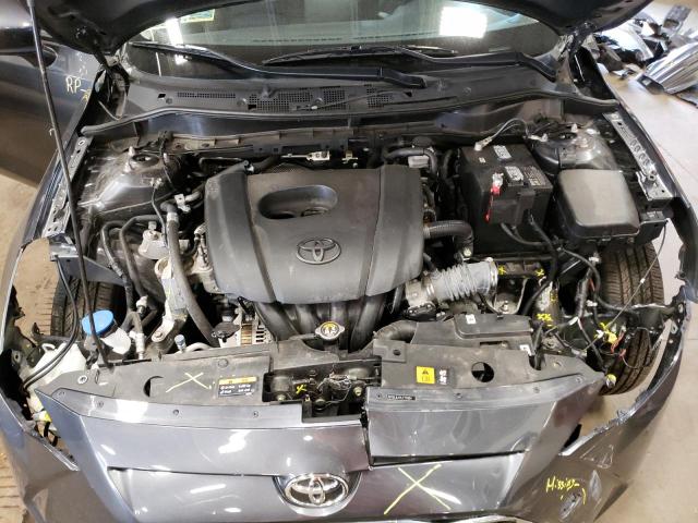 3MYDLBJV1LY711264 Toyota Yaris LE 11