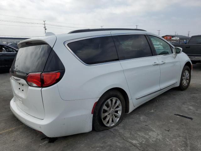 2C4RC1BG5HR540668 2017 CHRYSLER PACIFICA, photo no. 3