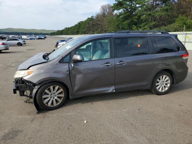 2012 Toyota Sienna XLE