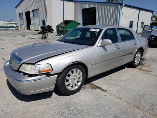 2010 Lincoln Town Car Signature Limited