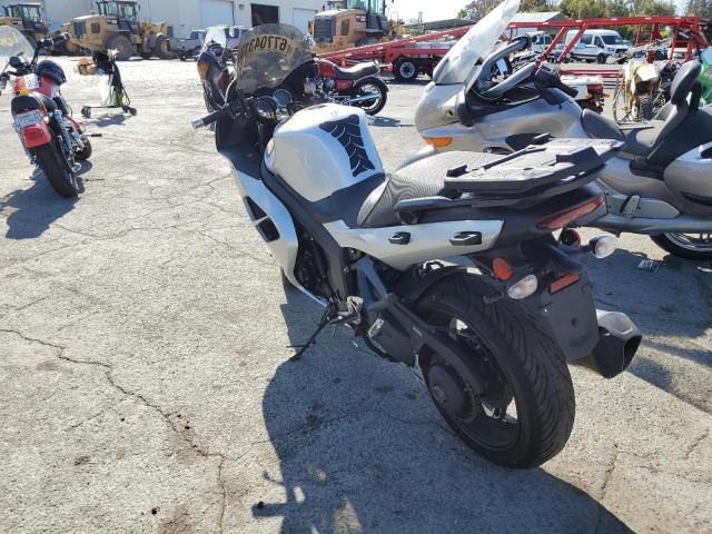 2011 TRIUMPH MOTORCYCLE SPRINT GT - SMT601PKXBJ478626