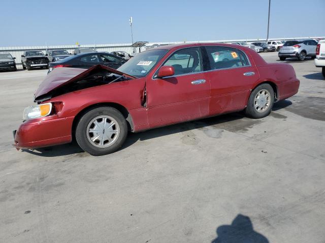 1999 Lincoln Town Car Signature