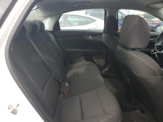 3KPF24AD0ME266144 KIA FORTE FE