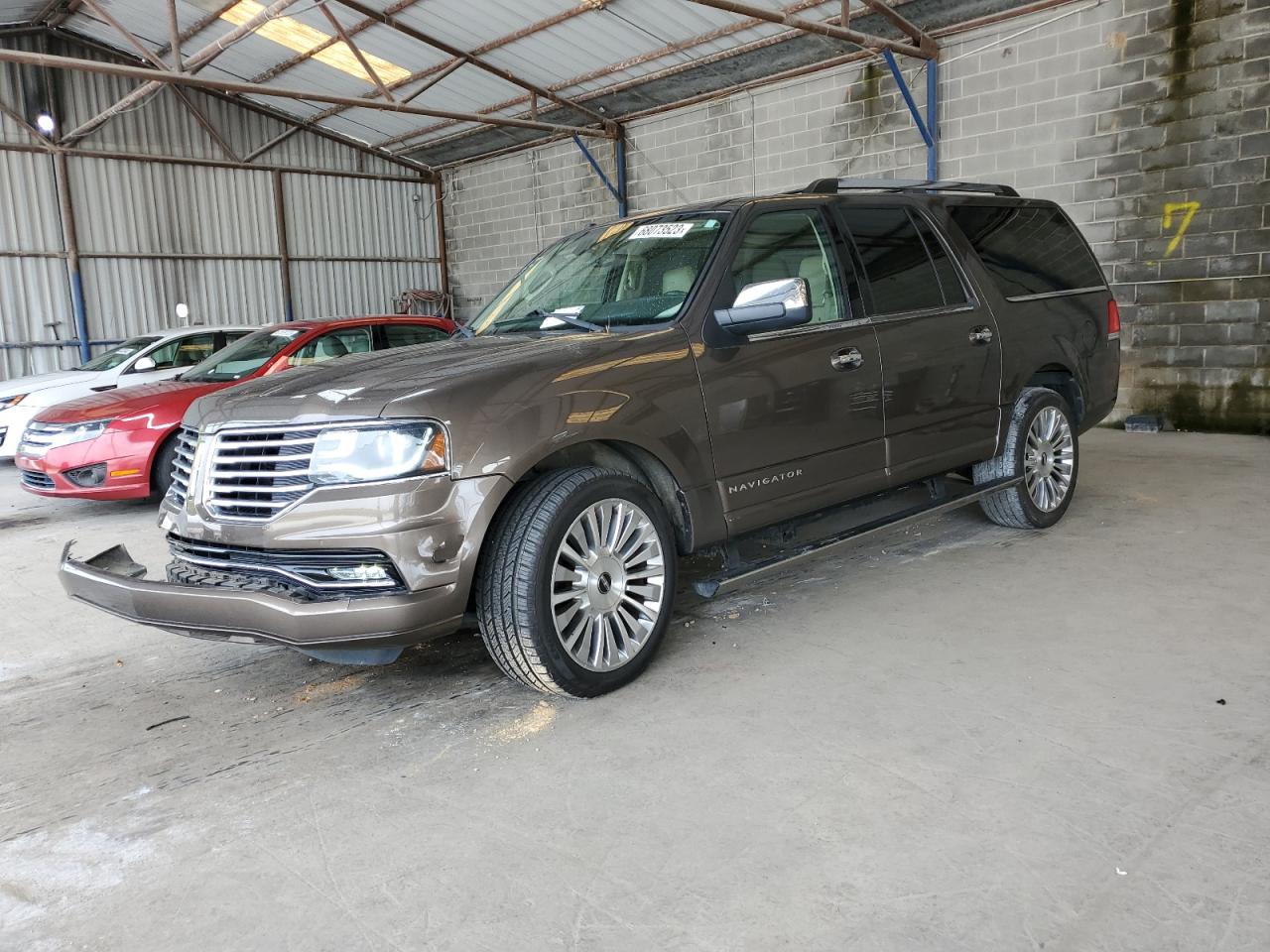 5LMJJ3JT6FEJ04976 2015 Lincoln Navigator L