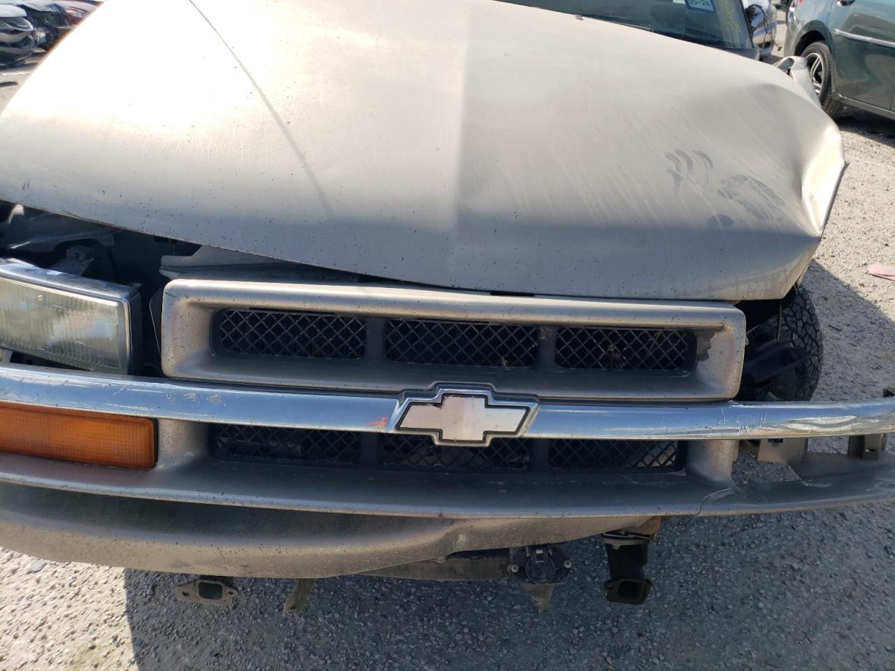 1GNCS13W02K158396 2002 Chevrolet Blazer