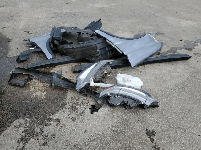 JA4AD2A38HZ066861 Mitsubishi Outlander Es