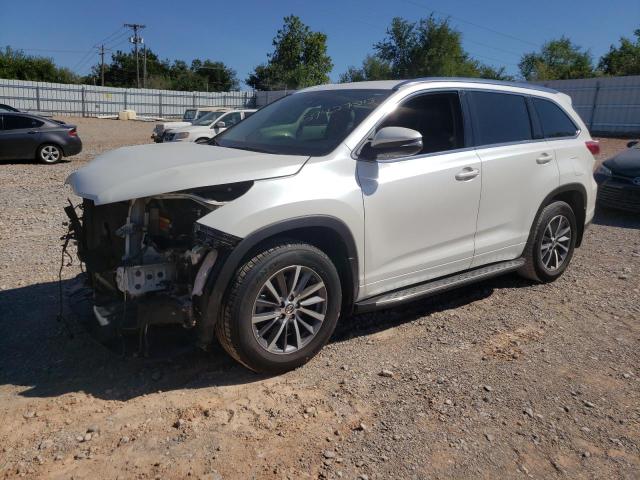 2017 Toyota Highlander SE