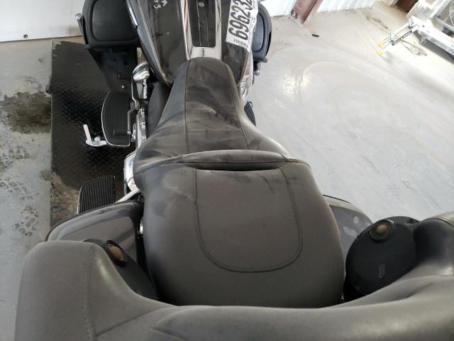 2017 HARLEY-DAVIDSON FLTRU 1HD1KGD15HB660236
