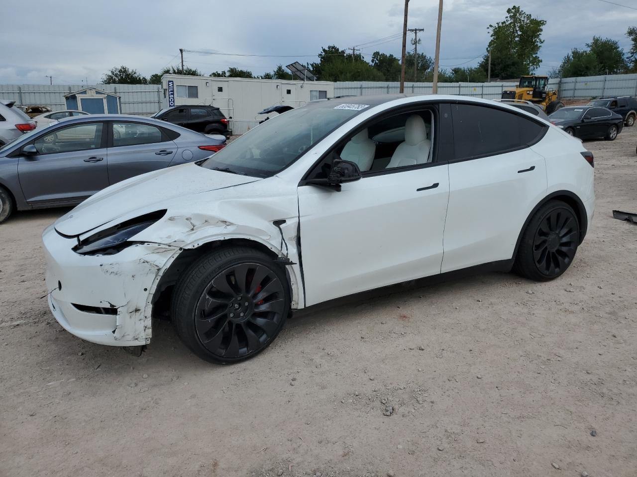 7SAYGDEF2NF405758 Tesla Model Y 