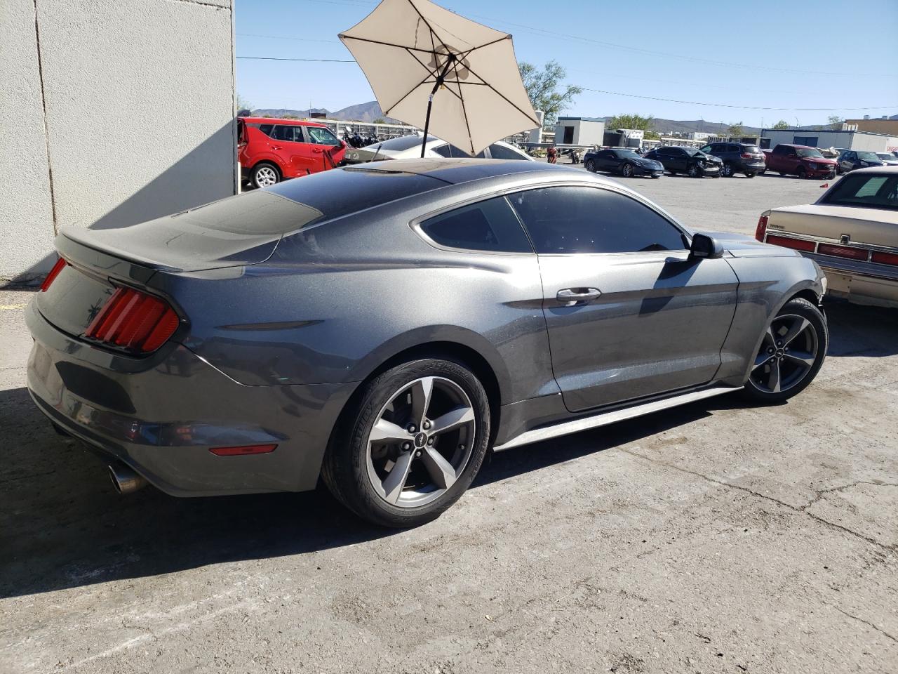 2015 Ford Mustang vin: 1FA6P8AM1F5392980