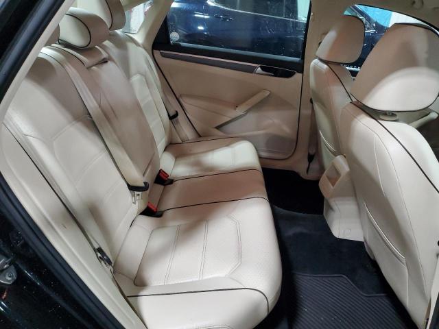  VOLKSWAGEN PASSAT 2017 Чорний