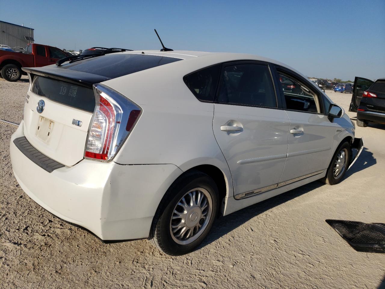 JTDKN3DUXE0367875 2014 Toyota Prius JTDKN3DUXE0367875 2014 Toyota Prius