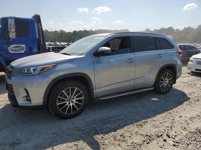 2017 Toyota Highlander SE