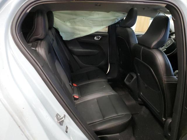 2019 VOLVO XC40 T5 YV4162XZ7K2021323