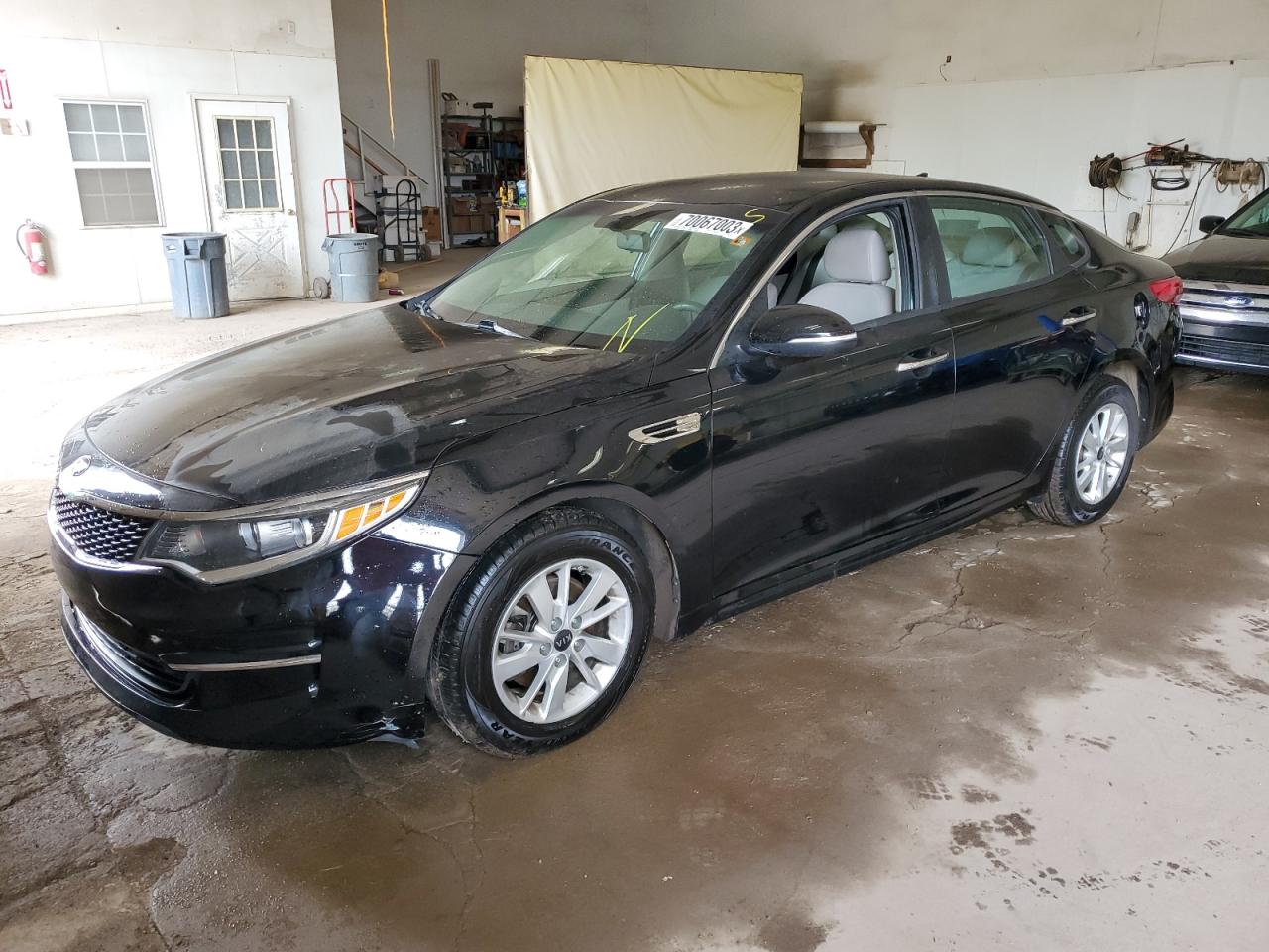 2018 Kia Optima Lx vin: 5XXGT4L37JG246675