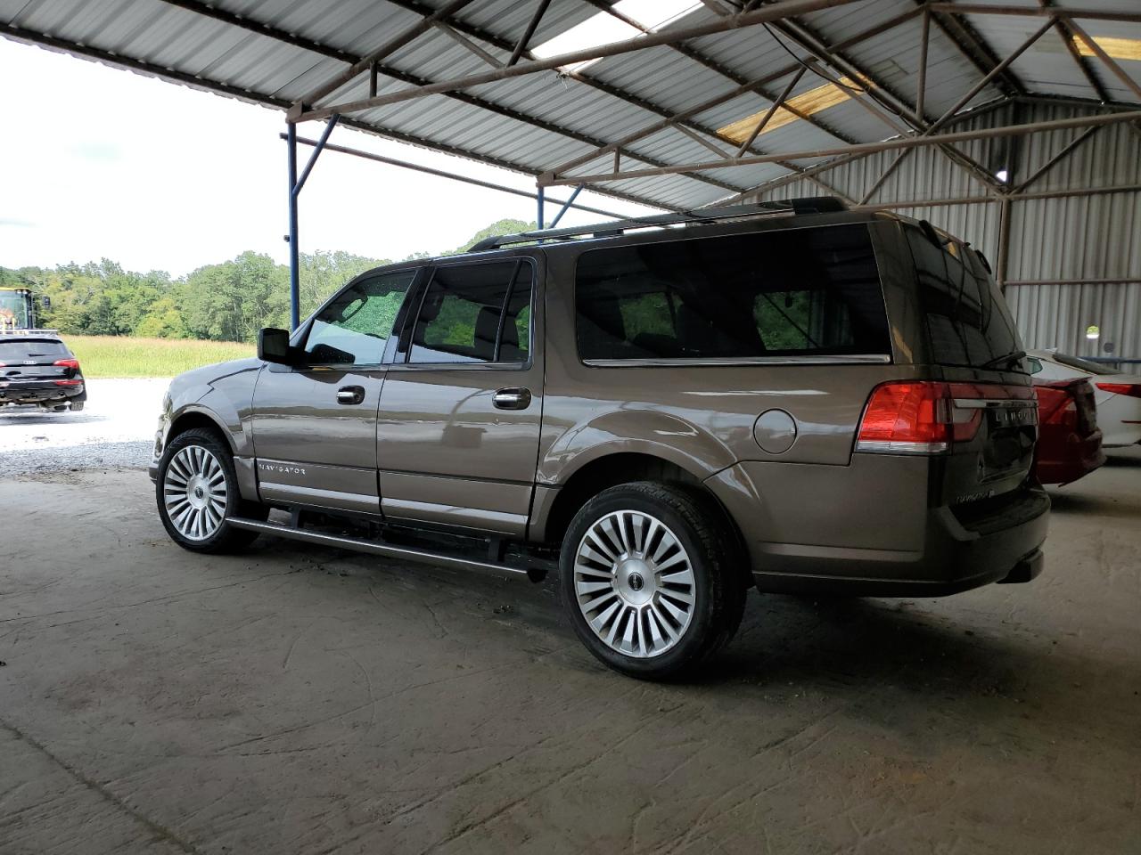 5LMJJ3JT6FEJ04976 2015 Lincoln Navigator L