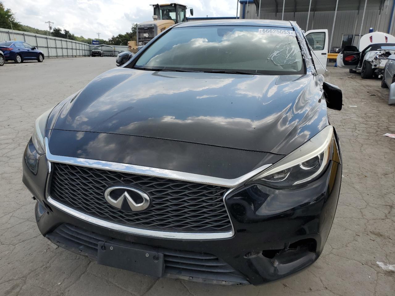 2018 Infiniti Qx30 Base vin: SJKCH5CP8JA060970