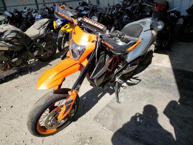 2021 KTM 690 SMC R VBKLSV408MM711814