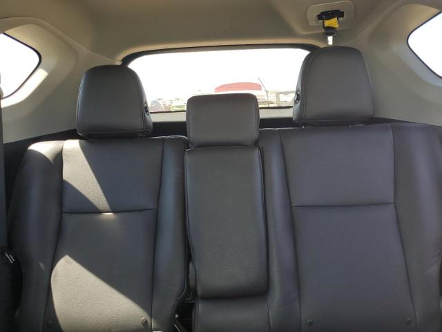 2T3BFREV9GW430180 Toyota RAV4 LE