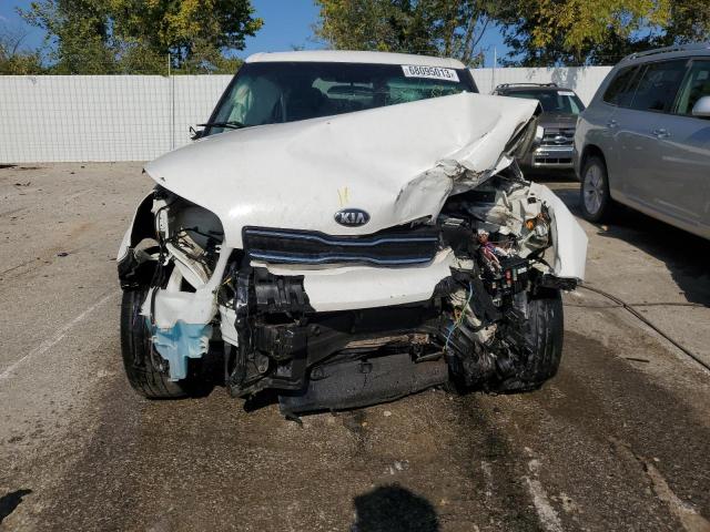 KNDJP3A58J7889859 KIA SOUL +
