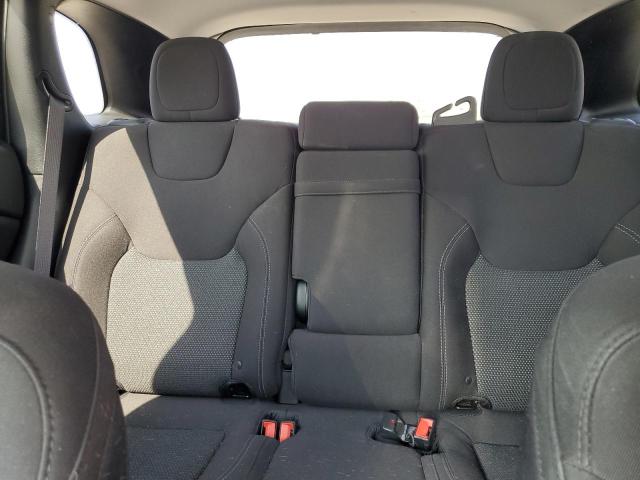 1C4PJLCB3KD290370 Jeep Cherokee Latitude