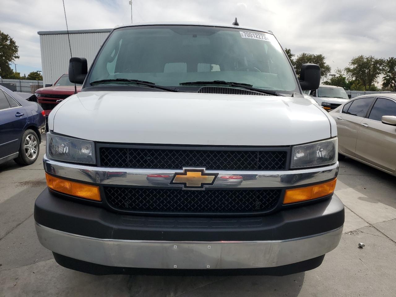 1GAZGMFP2J1258295 2018 Chevrolet Express G3500 Lt