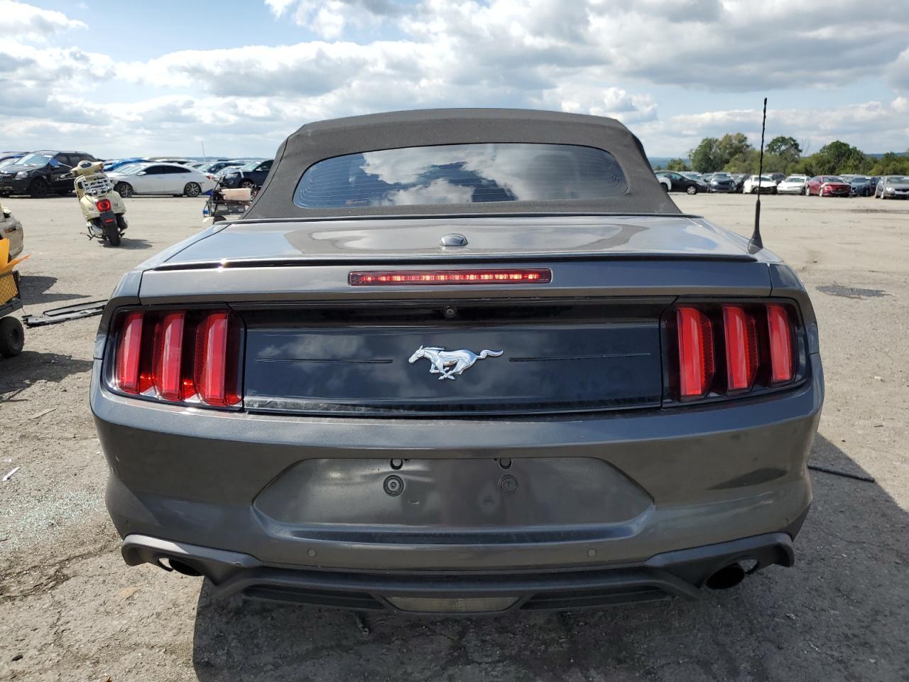 2020 Ford Mustang vin: 1FATP8UH6L5106523