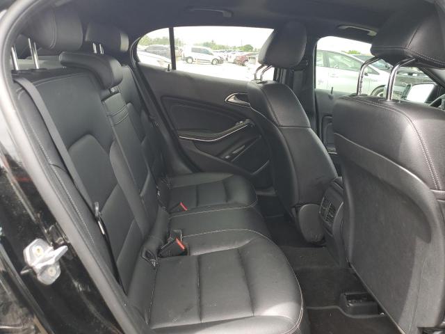 WDCTG4EB2KU013686 Mercedes-Benz GLA 250