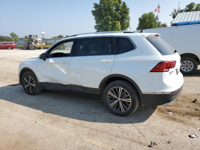 3VV2B7AX9KM015332 Volkswagen Tiguan SE 2