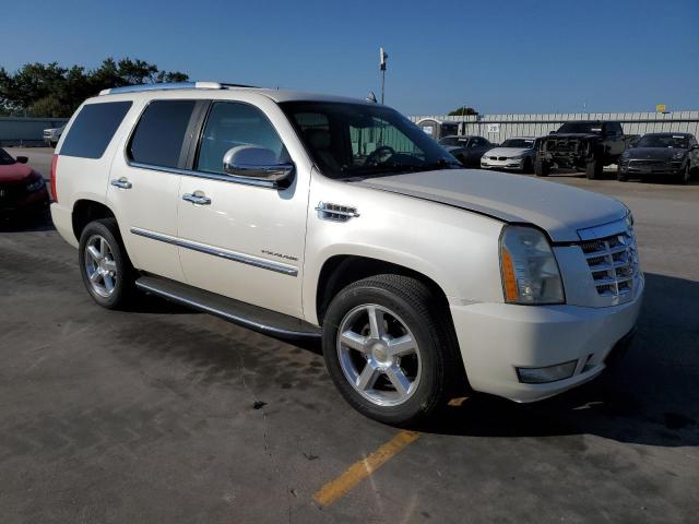 2010 Cadillac Escalade - Image 4