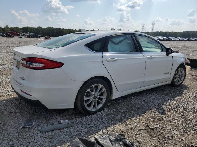 3FA6P0LU5KR121247 Ford Fusion SE 3