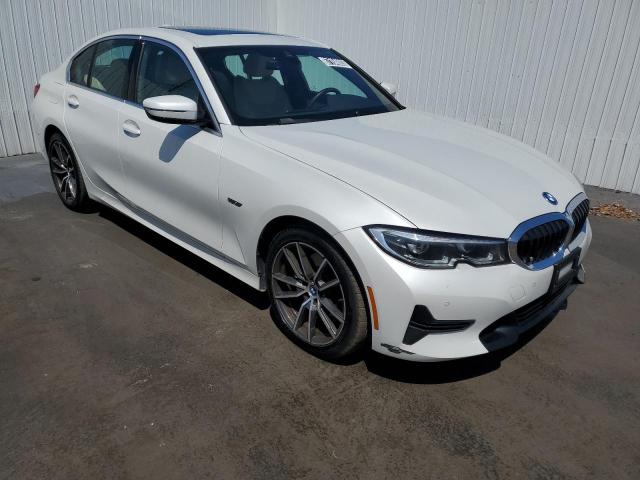 3MW5P7J02N8C66039 BMW 3 Series 330E 4