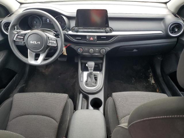 3KPF24AD6PE530455 Kia Forte LX 8